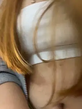 Snapshot of melody-dy chatting on March 24, 8:14 pm melody-dy online show from March 24, 8:14 pm