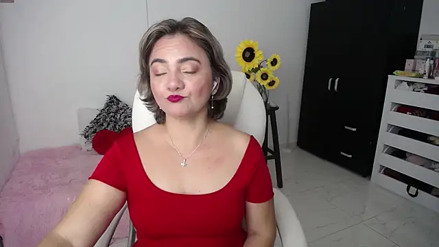 ana milf online show from February 19, 11:49 am