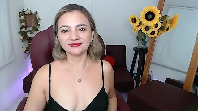 Snapshot of ana_milf chatting on June 25, 12:53 pm ana milf online show from June 25, 12:53 pm