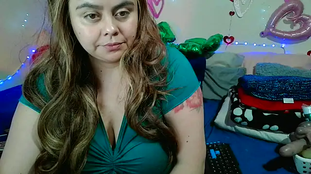 Snapshot of celestehot707rs chatting on March 18, 5:54 am celestehot707rs online show from March 18, 5:54 am