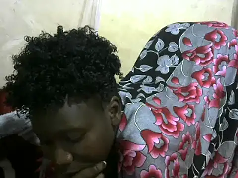 Snapshot of sexy_butty_ chatting on December 30, 5:34 pm sexy butty online show from December 30, 5:34 pm