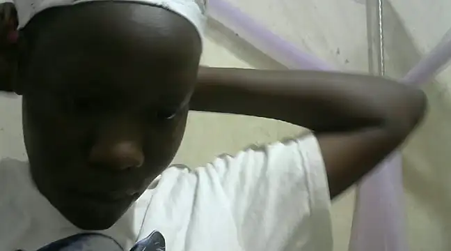 Snapshot of sexy_butty_ chatting on January 16, 8:54 am sexy butty online show from January 16, 8:54 am