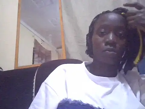 Snapshot of sexy_butty_ chatting on June 30, 5:47 pm sexy butty online show from June 30, 5:47 pm
