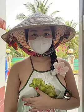 BabyThree  online show from January 26, 7:21 am