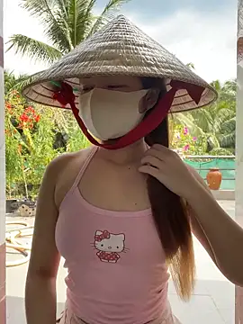 BabyThree  online show from November 10, 6:45 am