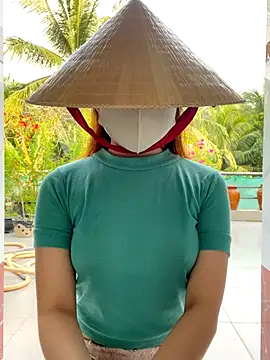 BabyThree  online show from November 14, 8:35 am