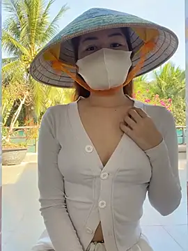 BabyThree  online show from March 9, 8:51 am