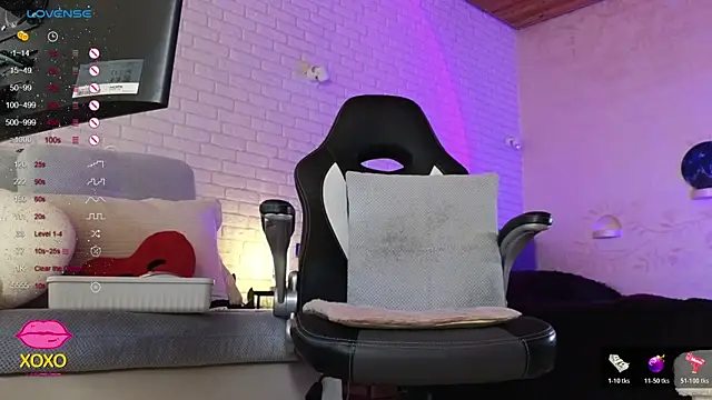 misskaassandraa online show from November 6, 8:48 am