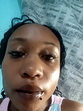 laetitia  online show from March 13, 9:37 pm