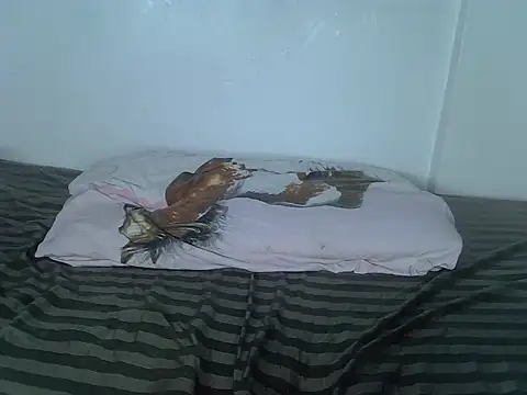 laetitia  online show from November 6, 2:12 am