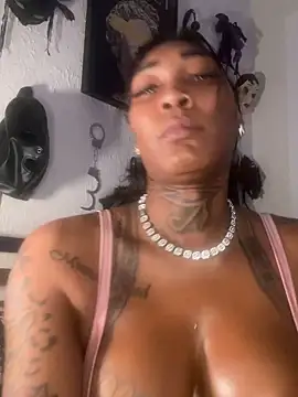 CUMQUEEN-XXX69 online show from November 14, 12:42 am