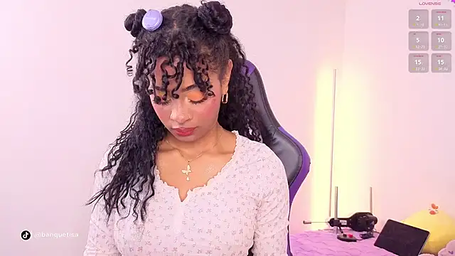 Heily Fox online show from March 15, 4:13 pm