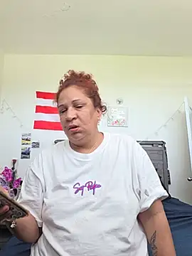 Snapshot of ladycreamypr2 chatting on June 6, 4:44 pm ladycreamypr2 online show from June 6, 4:44 pm