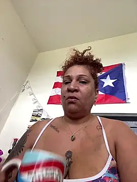 Snapshot of ladycreamypr2 chatting on June 14, 4:31 pm ladycreamypr2 online show from June 14, 4:31 pm
