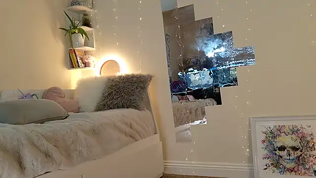 KatBigBum online show from January 25, 3:20 pm