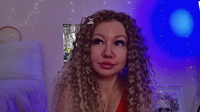 KatBigBum online show from March 15, 3:16 pm