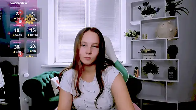 Snapshot of Ketrin_n_ chatting on October 13, 9:09 am Ketrin n  online show from October 13, 9:09 am