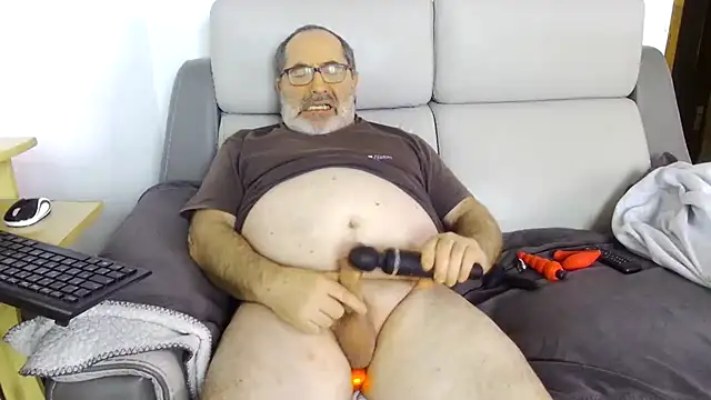 gillou1234 online show from January 31, 1:56 pm