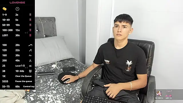 Jacobb Lee online show from December 24, 6:28 pm