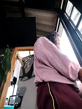 rebekka simpson online show from March 6, 1:46 pm