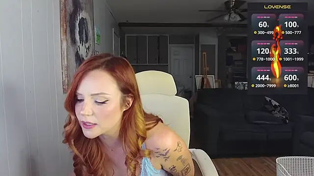 Snapshot of Blaze_Baby chatting on June 4, 4:40 am Blaze Baby online show from June 4, 4:40 am