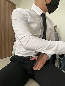 harrylouis1357 online show from December 8, 9:13 am