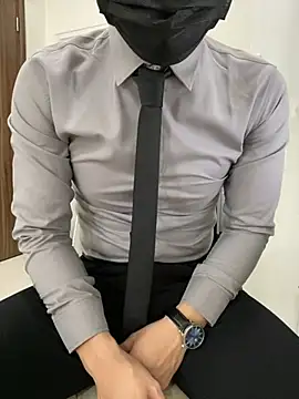 harrylouis1357 online show from December 10, 9:44 am