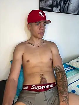 Snapshot of santiago_sosa24 chatting on May 8, 12:54 pm santiago sosa24 online show from May 8, 12:54 pm