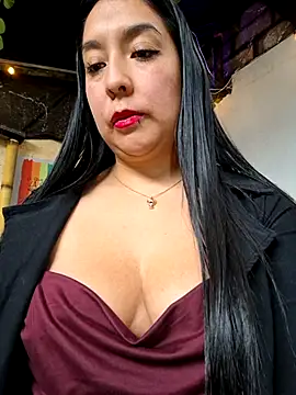 Snapshot of Bella_keny chatting on February 23, 6:49 pm Bella keny online show from February 23, 6:49 pm