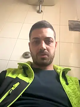 Snapshot of iltoscano95 chatting on November 22, 1:10 pm iltoscano95 online show from November 22, 1:10 pm