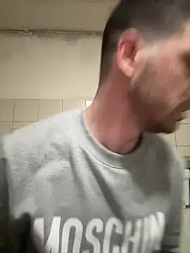 iltoscano95 online show from April 16, 7:14 pm