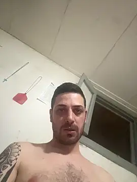 Snapshot of iltoscano95 chatting on June 7, 7:50 pm iltoscano95 online show from June 7, 7:50 pm