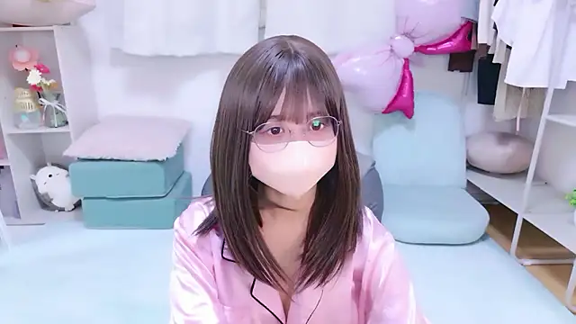 Snapshot of chihiro_ri chatting on May 1, 6:01 pm chihiro ri online show from May 1, 6:01 pm