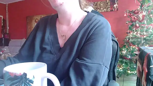 cruellaculdenfer67 online show from December 4, 2:15 pm