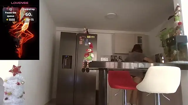 Snapshot of saramartinez1000 chatting on December 27, 2:43 pm saramartinez1000 online show from December 27, 2:43 pm