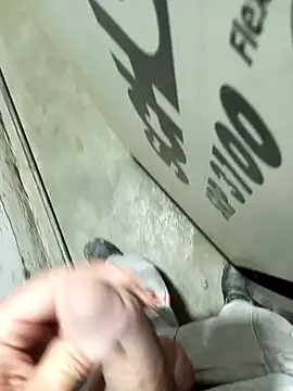 Snapshot of Din0071 chatting on January 16, 10:44 pm Din0071 online show from January 16, 10:44 pm