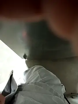 Snapshot of Din0071 chatting on February 8, 2:16 pm Din0071 online show from February 8, 2:16 pm