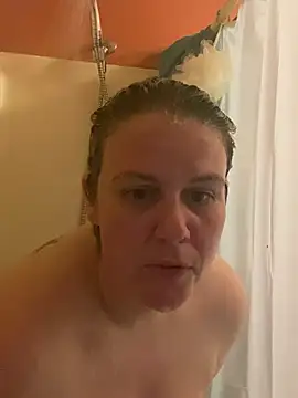 Snapshot of velvetta_ chatting on March 1, 6:24 am velvetta  online show from March 1, 6:24 am