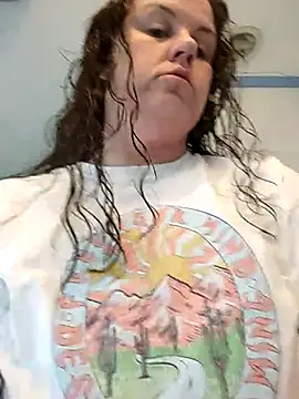 Snapshot of velvetta_ chatting on March 9, 6:43 pm velvetta  online show from March 9, 6:43 pm