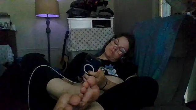 Snapshot of velvetta_ chatting on September 12, 3:23 pm velvetta  online show from September 12, 3:23 pm