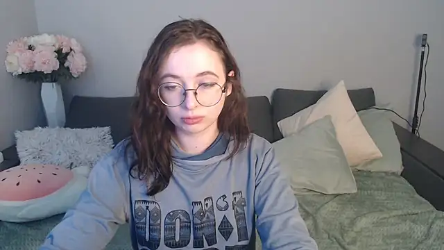 Mini Diva online show from March 9, 9:13 am