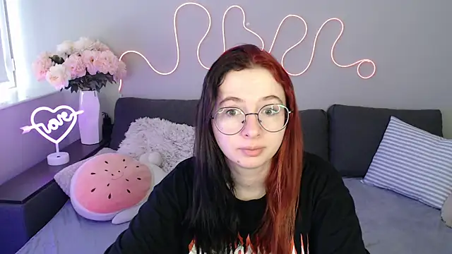 Mini Diva online show from November 14, 9:08 am