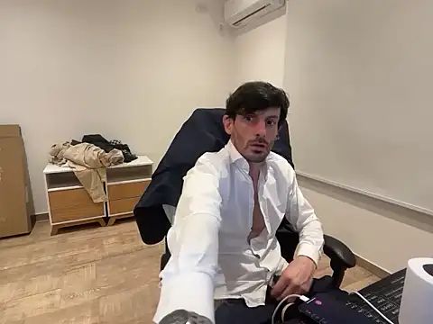 nicolaaaaas online show from October 9, 9:46 pm