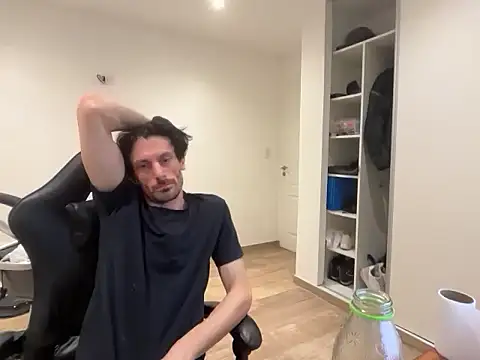 nicolaaaaas online show from November 7, 8:14 am