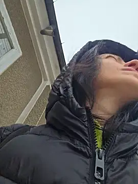 lovewildguy1 online show from April 2, 6:55 am