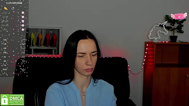 annakillianox online show from February 15, 12:33 pm