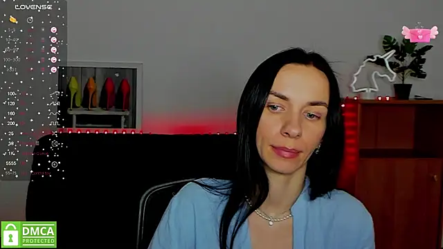 annakillianox online show from February 18, 12:39 pm