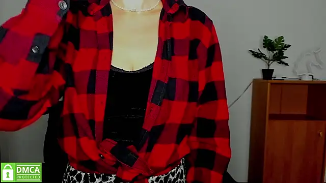 annakillianox online show from October 2, 5:25 am