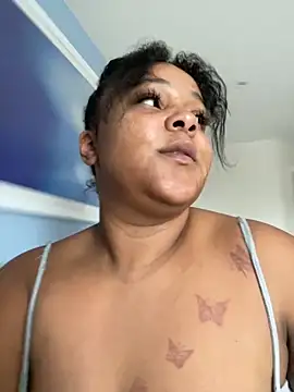 yourfavlightskinn online show from October 2, 2:13 pm