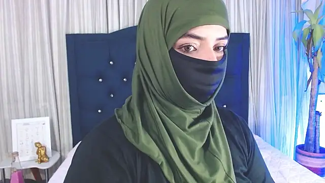 Snapshot of Uzra_hayed chatting on December 20, 10:32 pm Uzra hayed online show from December 20, 10:32 pm